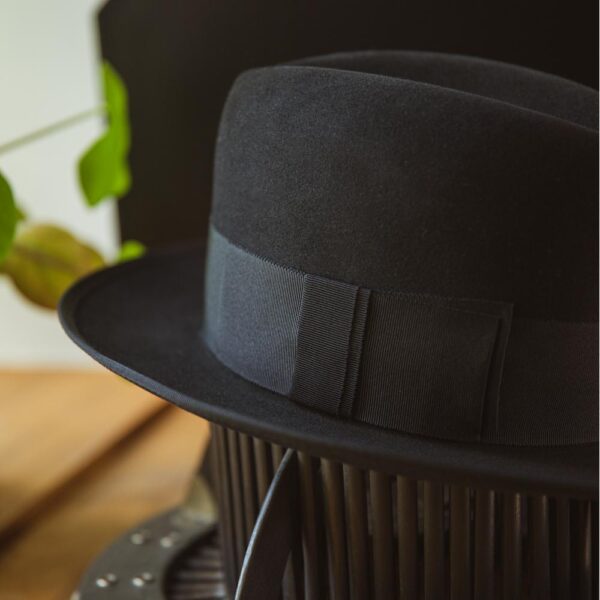 ORACOX Classic Black Comfort Hat - Image 2